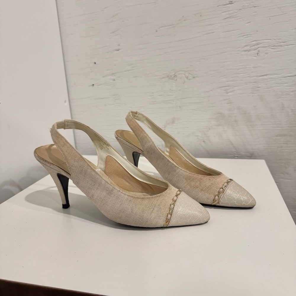 Source Unknown Cream Slingback Heels